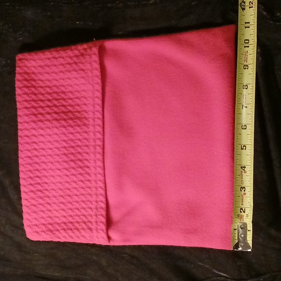 *SOLD* Travel Wrap, Cozy, Classy - Picture 8 of 8